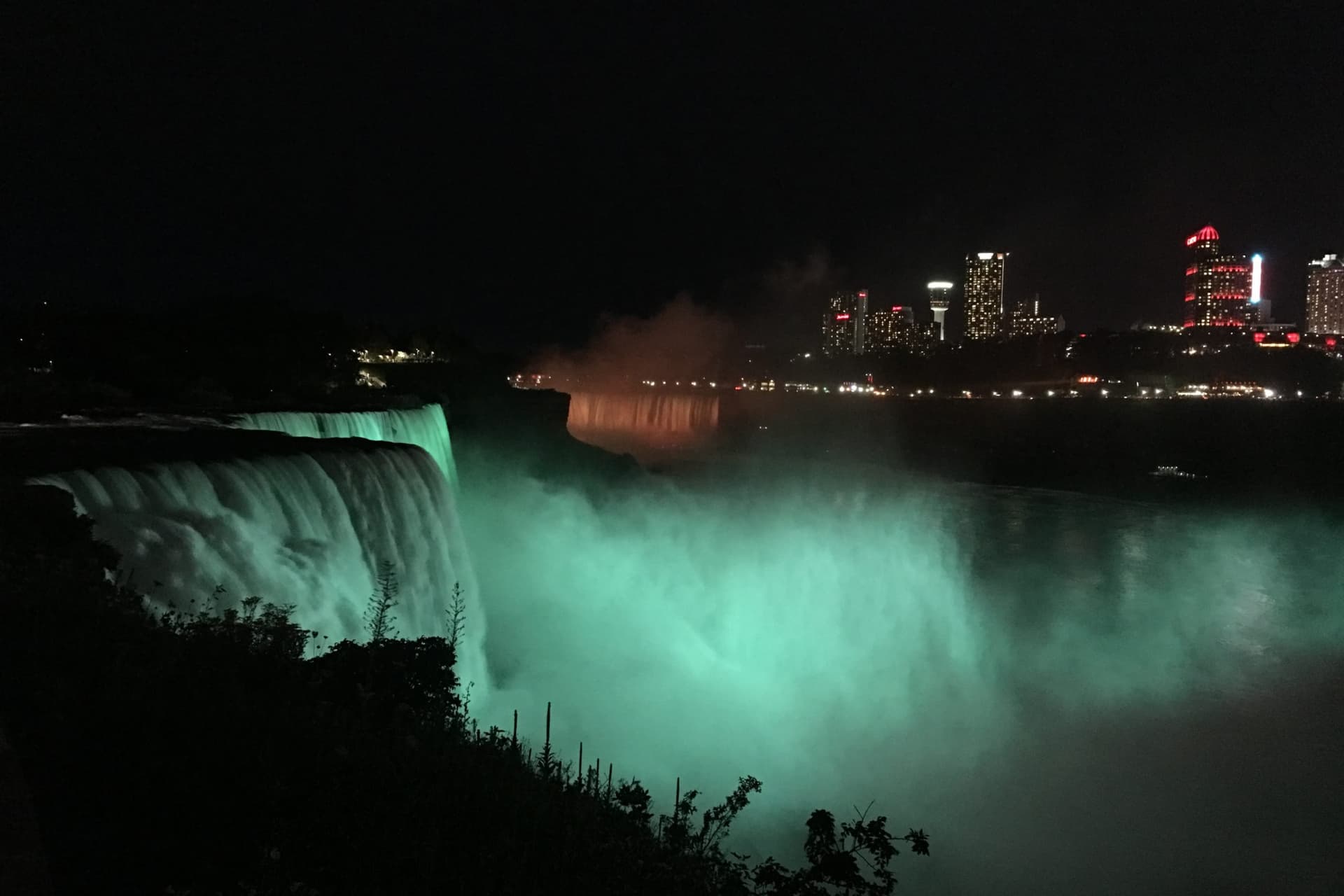 Cataratas del Niágara EE. UU.: tour nocturno de iluminación y Maid of the Mist opcional - imagen 8
