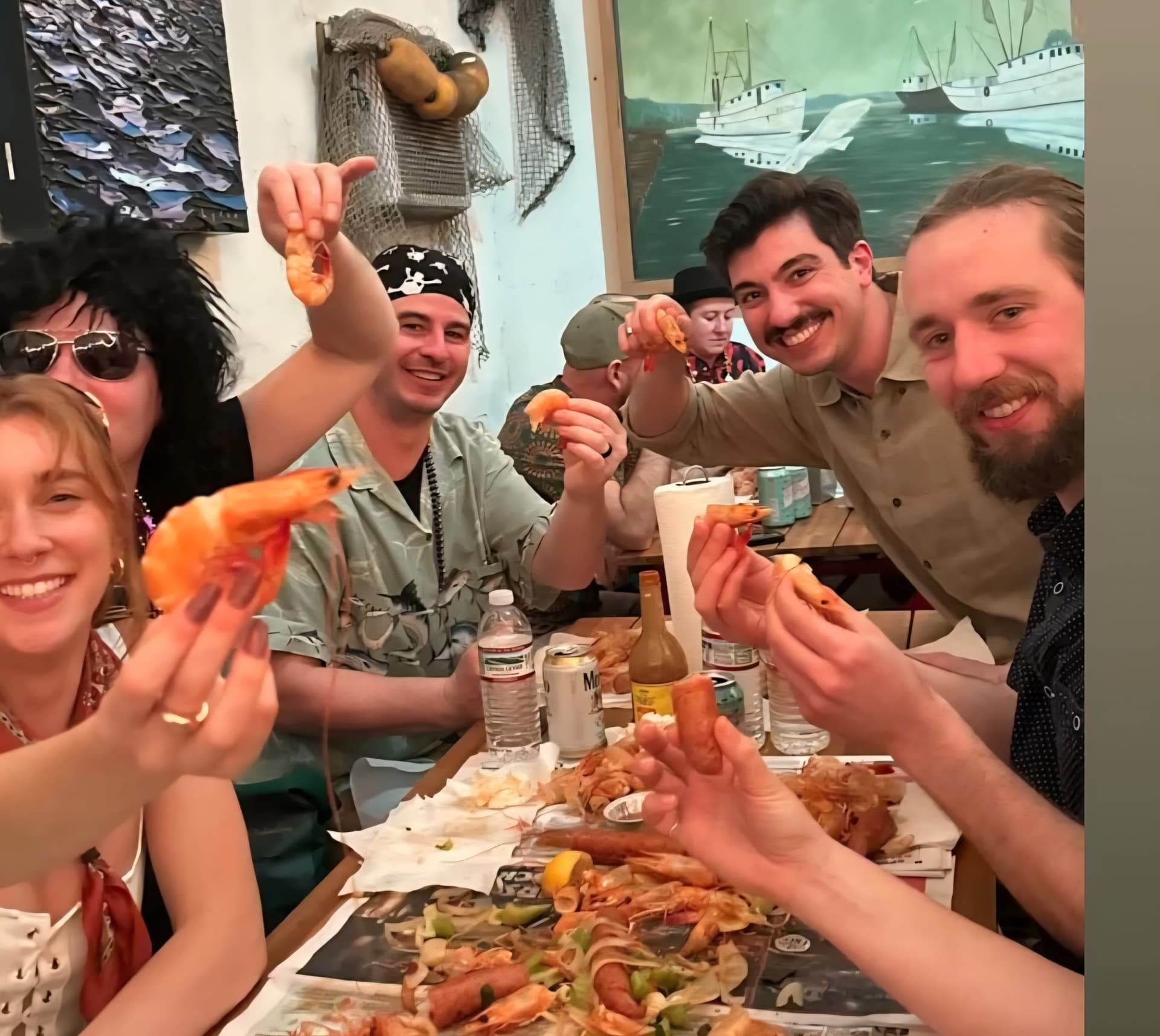 Experiencia culinaria y cabaret de Shrimp Boil - imagen 2